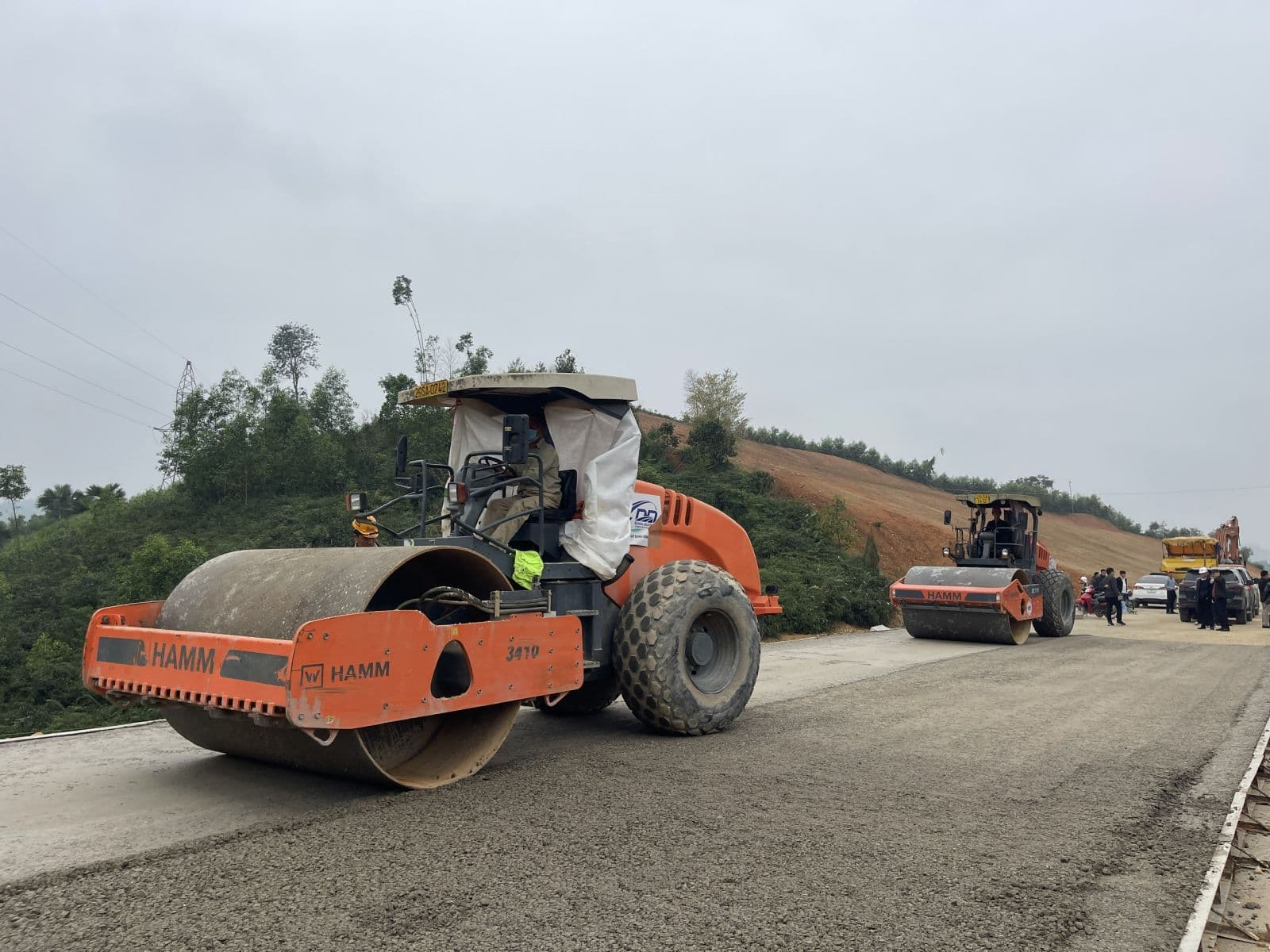 Tet không nghỉ trên cao tốc Tuyên Quang – Hà Giang, công đoàn Xây dựng Việt Nam tiếp lửa công trường 13