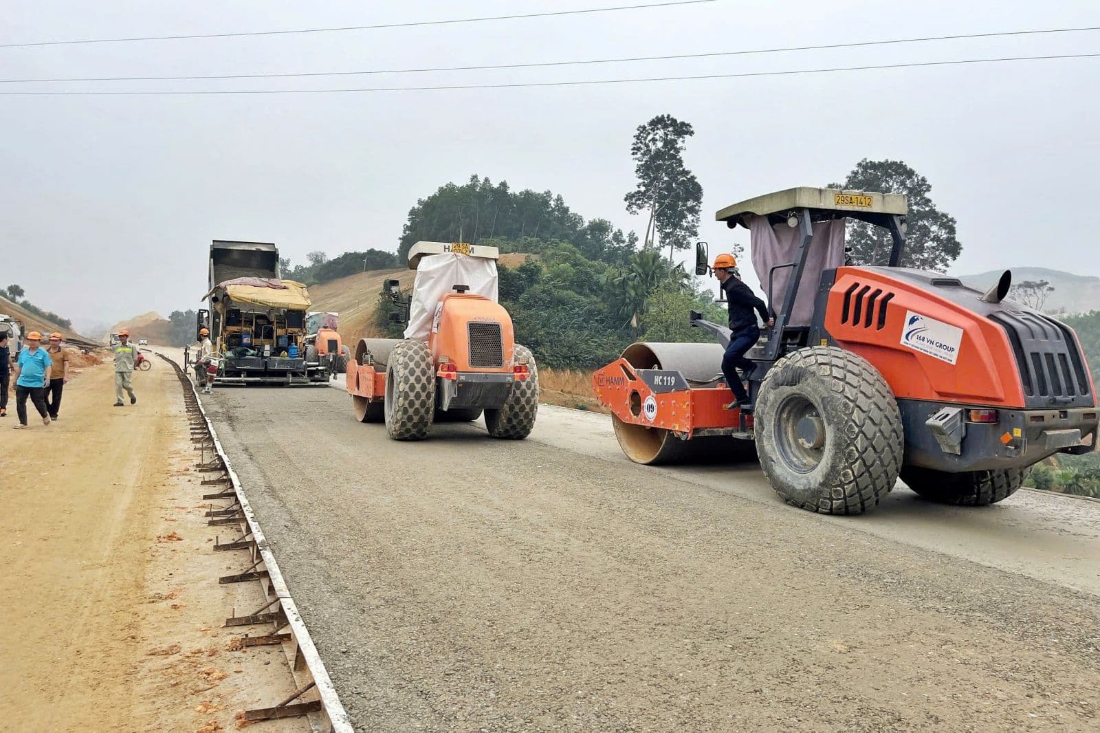 Tet không nghỉ trên cao tốc Tuyên Quang – Hà Giang, công đoàn Xây dựng Việt Nam tiếp lửa công trường 9